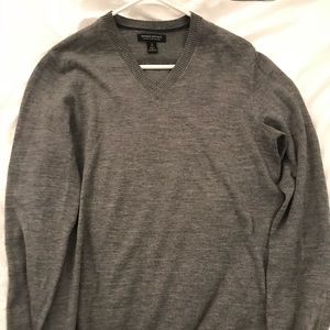 Banana Republic Fine Merino V-neck Sweater